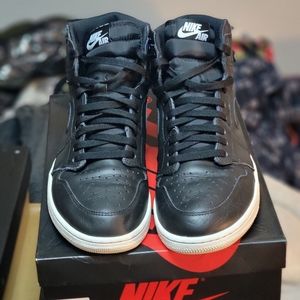 Jordan 1 "Cyber Monday"